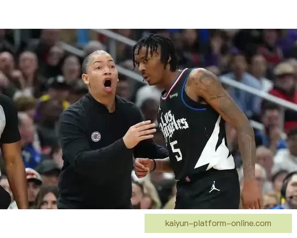 快船一度领先46分大胜雄鹿 小卡单场得分突破20+升队史第4位