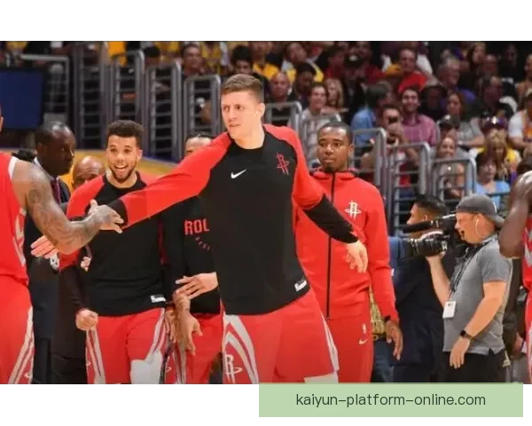 文班创历史纪录 火箭小将9三分成队史第三人